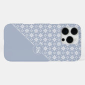 ダスティブルーの白い花のタイル模様 iPhoneケース (裏面横)