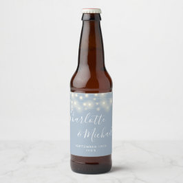 ダスティブルーの結婚式のストリングライト サイン ビールラベル