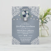 ダスティブルーカントリーホワイトレースメイソンジャー結婚ズ 招待状 (スタンド正面)