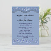 ダスティブルーシックスペタルフラワー結婚式招待状 招待状 (スタンド正面)