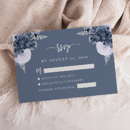 ダスティブルーシルバーフローラルスクリプト結婚式RSVP エンクロージャーカード