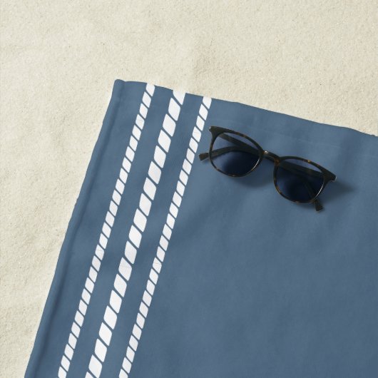 ダスティブルーパーソナライズされたファミリー名パイナップル ビーチタオル (インサイチュ)