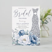 ダスティブルーフローラシルバーフォイルドレスブライダルシャワー 箔招待状 (立ち正面)