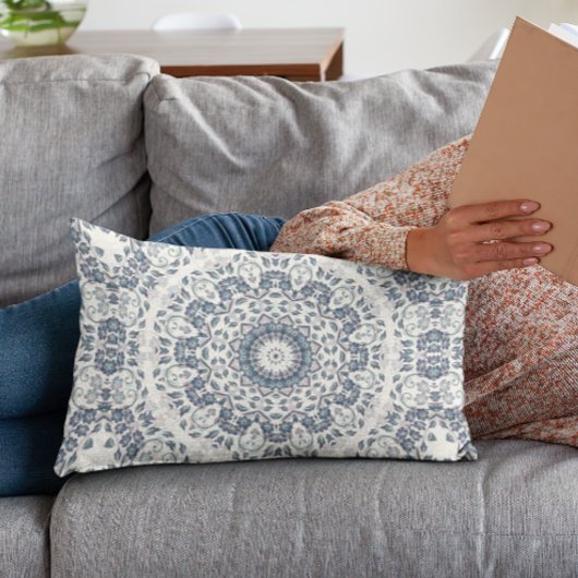 ダスティブルーフローラマンダラ ランバークッション