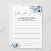 ダスティブルーフローラ誰が私はブライダルシャワーゲームカード 招待状 (正面)