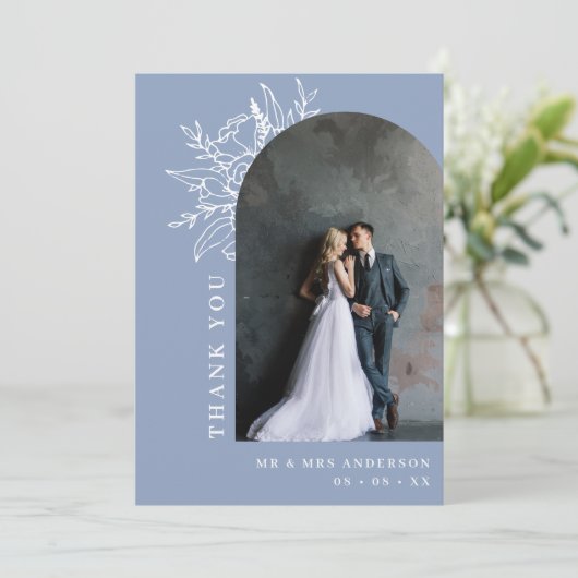 ダスティブルーボタニカルフローラアーチ結婚写真 サンキューカード (スタンド正面)