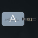 ダスティブルーミニマリストモダンモノグラムエレガント ラゲッジタグ<br><div class="desc">Dusty Blue Minimalist Monogramコレクションモダンの紹介エレガント：控えめな洗練と永遠の魅力であなたのスタイルを高める。私たちのコレクションは、あなたの個人的な好みに合わせてカスタマイズされたモノグラムで強化さエレガントれた心地よい埃の青い色合いのミニマルなデザインを特徴とする。洗練された文房具から多彩なアクセサリーまで、コレクション内の各作品は、どんな場面でも表現できるように細心の注意を払って作られている。あなたは名刺、レターヘッド、あるいは味わい深いホームデザインを求める場合でも、私たちのミニマルなデザインはプロ意識と洗練を醸し出すクリーンで美コンテンポラリーしい外観を提供している。穏やかなカラーパレットとミニマルな美意識を持つ私たちのダスティブルーミニマリストモダンモノグラムエレガントコレクションは、シンプルさの美しいを鑑賞する人に最適である。エレガンスで自分のパーソナライズされたマークを作り、洗練の本質を受け入れモダンなさい。ビジネスや個人の用途に関わらず、当社のコレクションはトレンドやスタイリッシュを超え葉るソリューションを提供する。</div>