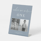 ダスティブルーモダンエレガントなウェディングエイジテーブル番号 台座サイン (正面)