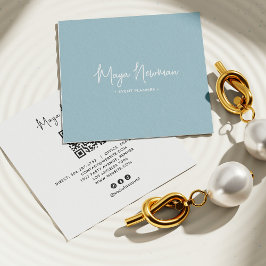 ダスティブルーモダンシックミニマルQRコード スクエア名刺