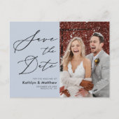 ダスティブルーモダンフォトウェディング日付を保存 案内ポストカード (正面)