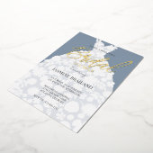 ダスティブルーモダンフローラガウンブライダルシャワー金ゴールド 箔招待状 (回転した状態)