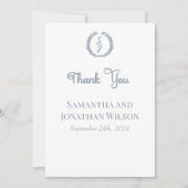 ダスティブルーモノグラムリースホワイトサンキューカード 招待状 (正面)