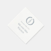 ダスティブルーモノグラムリースホワイトディナーカクテル スタンダードカクテルナプキン (角)