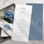 ダスティブルーモノグラム結婚ズ メニュー<br><div class="desc">Dusty Blue Monogramの披露宴カードで結婚あなたのメニューを高める。モノグラムとシンプルワイルドフラワーを備えた洗練されたデザインとを備え、タイムレスな美しいのtouchをテーブルエスケープに加える。この追加で思い出に残る料理の経験をゲストに導エレガントきなさい。</div>