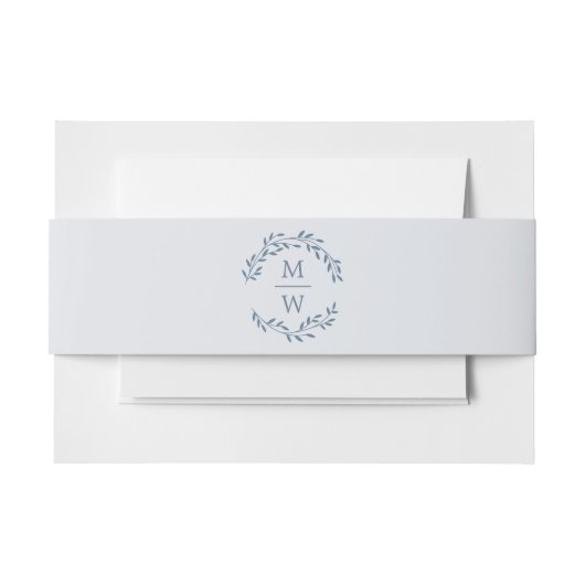 ダスティブルーモノグラム結婚リース 招待状ベリーバンド (正面例)