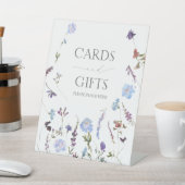 ダスティブルーワイルドフラワーブライダルシャワーギフト 台座サイン (インサイチュ)