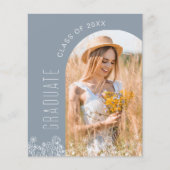 ダスティブルーワイルドフラワー卒業パーティー招待状 (正面)