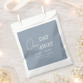 ダスティブルーワンデイリハ遠くにーサルディナー結婚ズ フェイバーバッグ (クリップ留めされた状態)