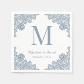 ダスティブルー素朴フローラレースモノグラム結婚ズ スタンダードカクテルナプキン (正面)