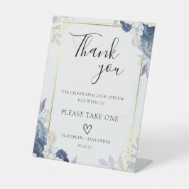 ダスティブルー金ゴールドフローラ結婚式の引き出物 台座サイン