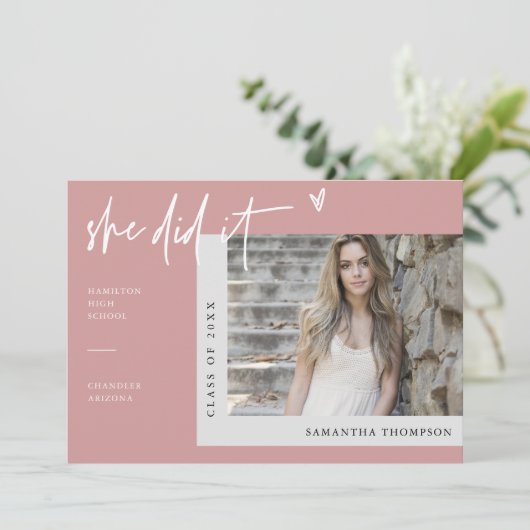 ダスティモダンピンクボホ彼女は卒業写真を撮った 招待状 (スタンド正面)