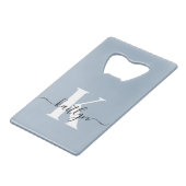 ダスティーエレガントブルースクリプトモノグラム クレジットカード栓抜き (裏面アングル)