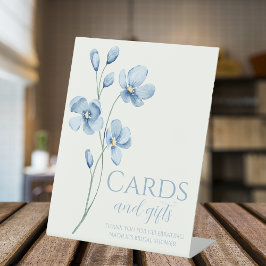 ダスティーパーソナライズされたブルーワイルドフラワーブライダルシャワー 台座サイン