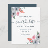 ダスティーブルーとフラッシュピンクの水彩花柄のウェディング セーブザデート (正面/裏面)