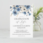 ダスティーブルーとホワイトの花柄追悼招待状 招待状 (スタンド正面)