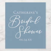 ダスティーブルーのウェディングシャワーパーソナライズドホワイトスクリプト ワインラベル (シングルラベル)