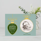 ダスティーブルーのオーナメント ベイビー アナウンスメント ホリデー カード (立ち正面)