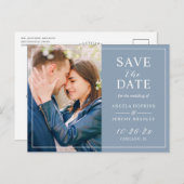 ダスティーブルーのミニマルな写真でお知らせする結婚式の日時 ポストカード (正面/裏面)