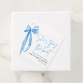 ダスティーブルーのリボン　彼女は結婚する ブライダルシャワーのお祝い フェイバータグ (インサイチュ)