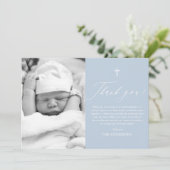 ダスティーブルーの十字架の少年写真洗礼感謝カード 招待状 (スタンド正面)