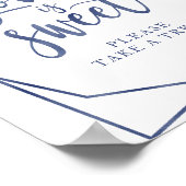 ダスティーブルーの水彩花イラストの「Love Is Sweet」サイン ポスター (角)