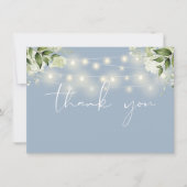 ダスティーブルーの花と緑のストリングライト サンキューカード (正面)