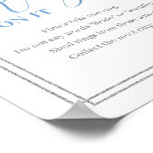 ダスティーブルーの花のシルバー リングにサイン ポスター (角)