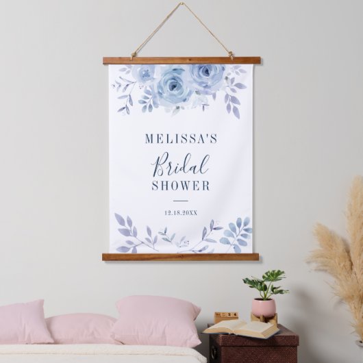 ダスティーブルーの花のライラック色の結婚前お祝いパーティー 吊り下げ型タペストリー (寝室)