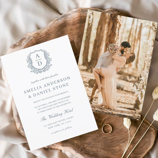 ダスティーブルーの花柄クレストモノグラムウェディングエレガント 招待状