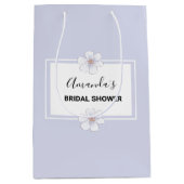 ダスティーブルーの花柄 ブライダルシャワーの中型ギフトバッグ ミディアムペーパーバッグ (正面)