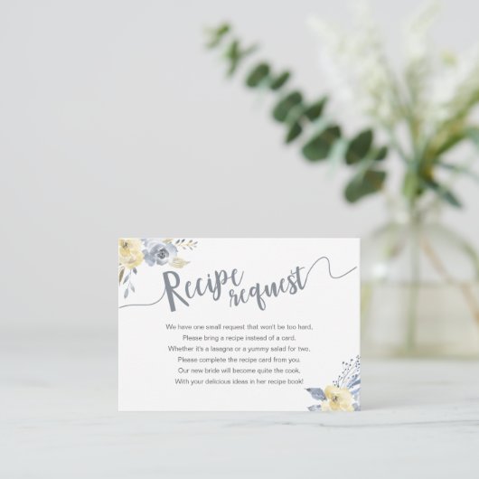 ダスティーブルーの花柄 ブライダルシャワーレシピのリクエスト エンクロージャーカード (スタンド正面)