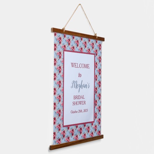 ダスティーブルーアンドバーガンディブライダルシャワーへようこそ 吊り下げ型タペストリー (傾斜あり)