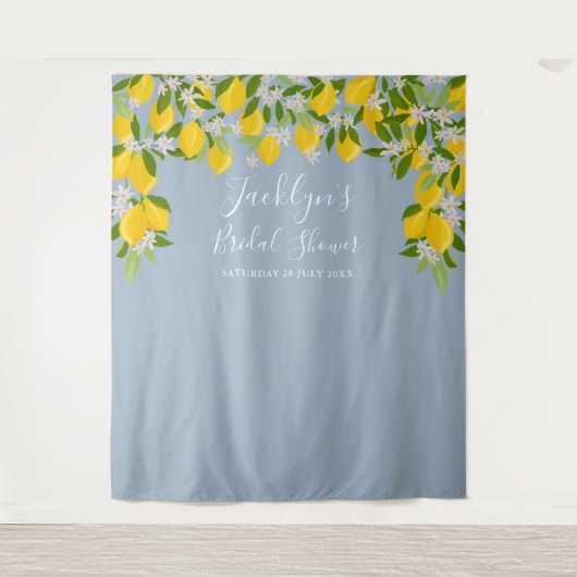 ダスティーブルーレモンのウェディングシャワー フォトバックドロップ タペストリー (正面)