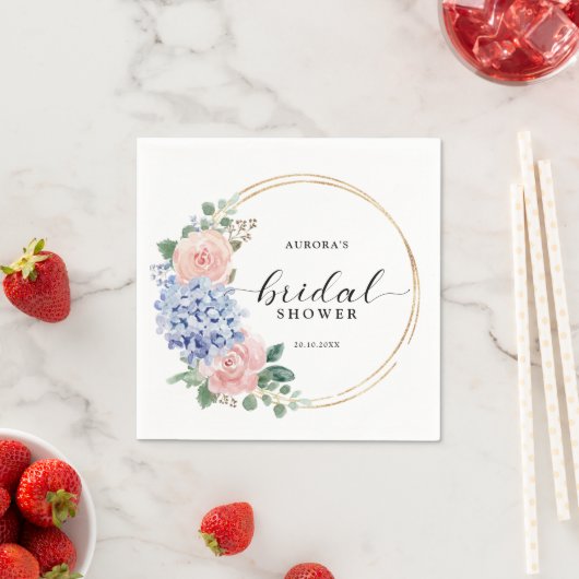 ダスティーブルー パステルピンクのハイドランジア ブライダルシャワー スタンダードカクテルナプキン (インサイチュ)