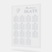 ダスティーモダンブルーモノグラム結婚スクリプトの座席 アクリルサイン (傾斜)