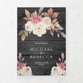 ダスティーローズピンクとアイボリーの花の飾られたバーンワッドのウェディング 三つ折り招待状 (カバー)
