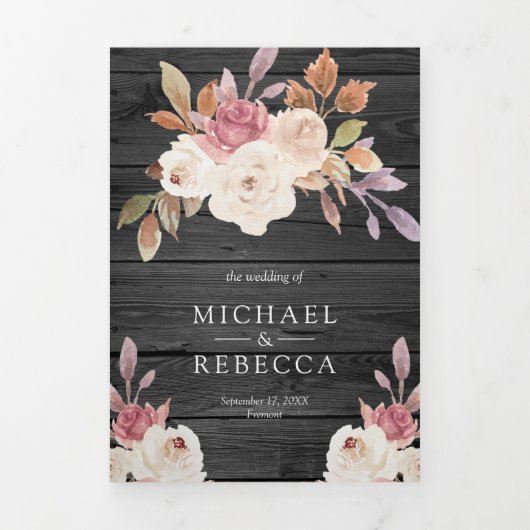 ダスティーローズピンクとアイボリーの花の飾られたバーンワッドのウェディング 三つ折り招待状 (カバー)