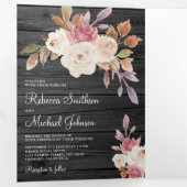 ダスティーローズピンクとアイボリーの花の飾られたバーンワッドのウェディング 三つ折り招待状 (内部最初)