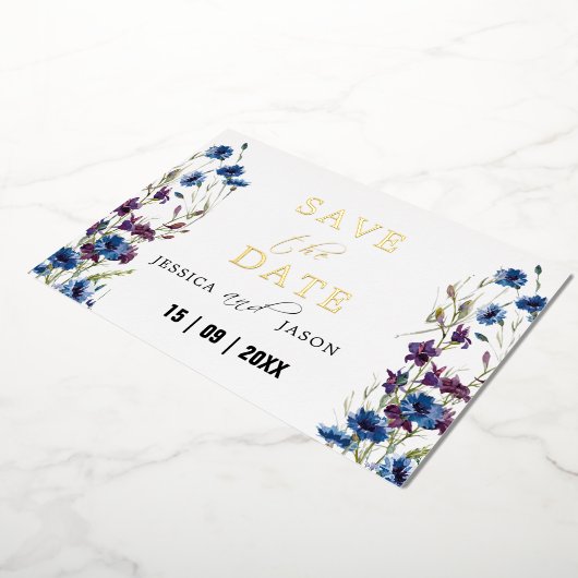 ダスティー王室のブルーパープル開花フローラ保存日付 箔招待状 (回転した状態)