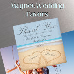ダスティー結婚ブルーの2ハートオンサンド結婚式の引き出物 マグネット<br><div class="desc">砂の磁結婚石の好意でダスティブルービ結婚ーチの2つのハート。ビーチ結婚式製品は、完璧なビーチ結婚式のための製品の大規模なアレイでカスタム利用可能。</div>